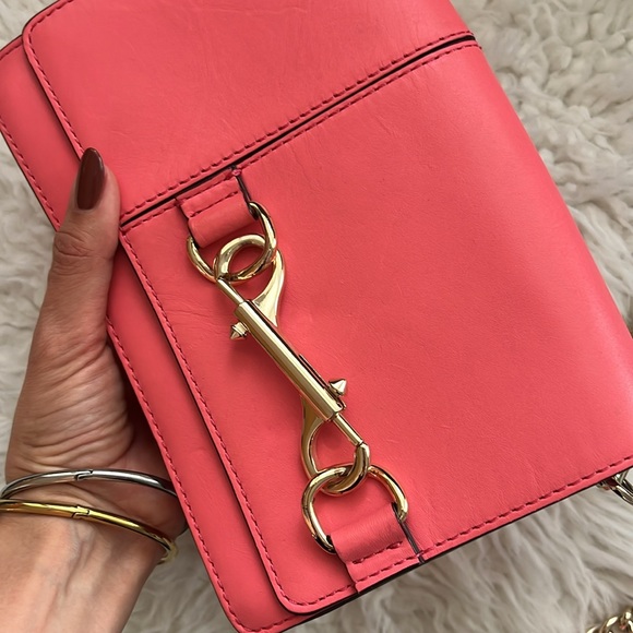 Rebecca Minkoff genuine leather crossbody bag with gold hardware - Picture 3 of 10